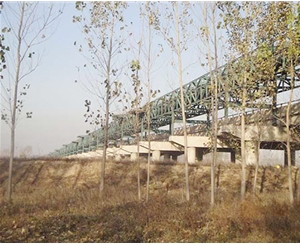 2012年10月中电投原平铝厂赤泥输送管道钢结构桁架加固工程